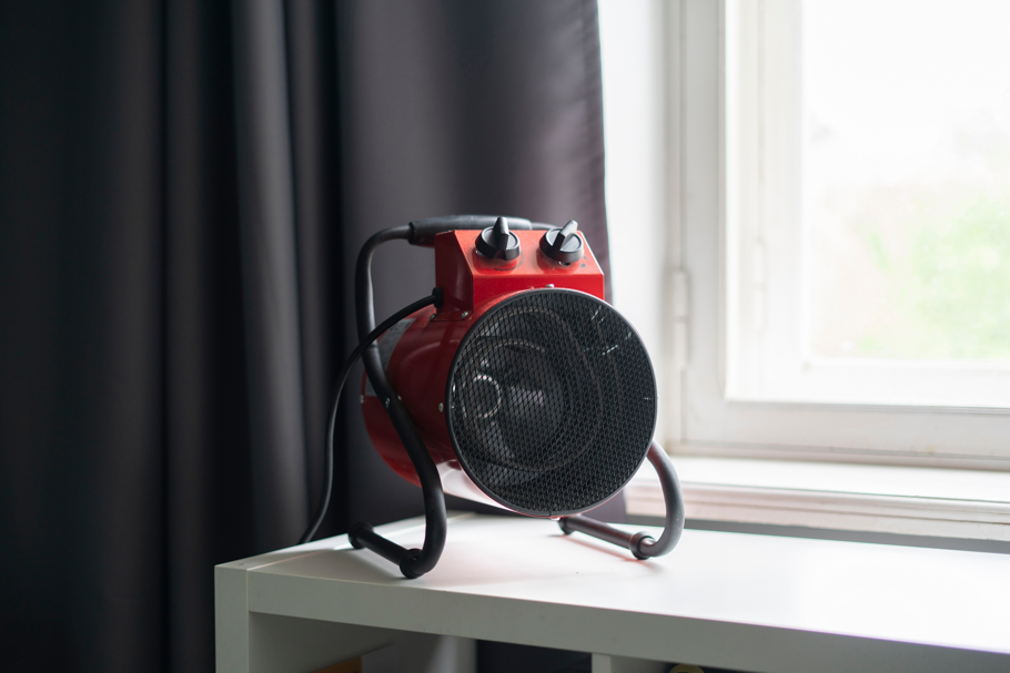 Compact Industrial Space Heater for Garages and Workshops